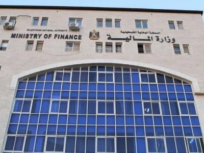 بالفيديو.. خبير اقتصادي: اتفاقية أوسلو تسببت بشكل كبير في الأزمة المالية للسلطة
