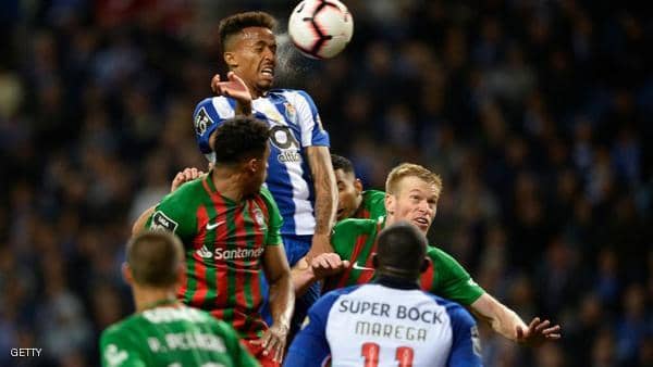 اختصاصي الرأسيات ميليتاو يضع الكرة في شباك ماريتيميو